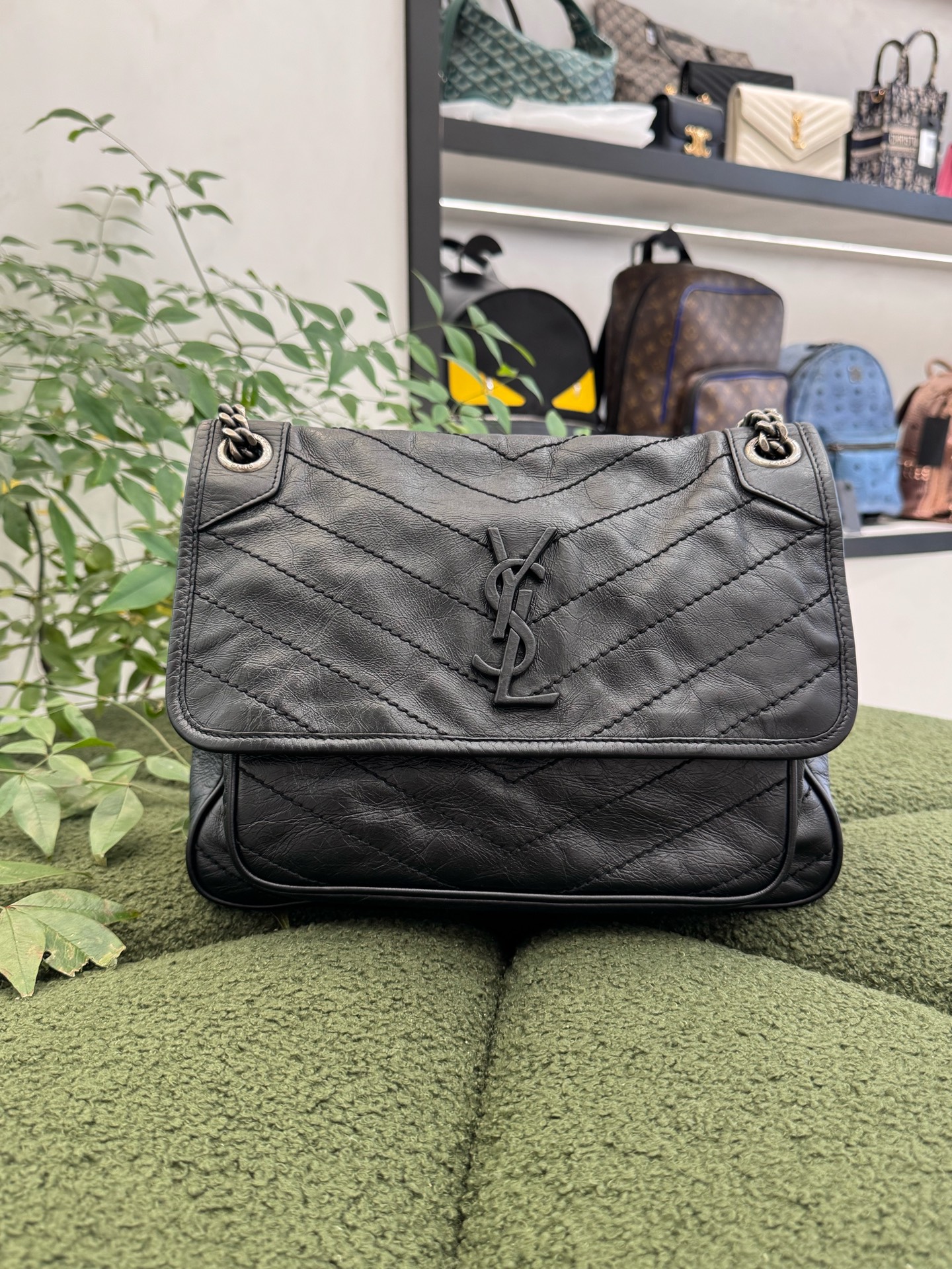 YSL圣罗兰Niki中号黑色链条包单肩斜挎包尺寸：27.5*22*13厘米