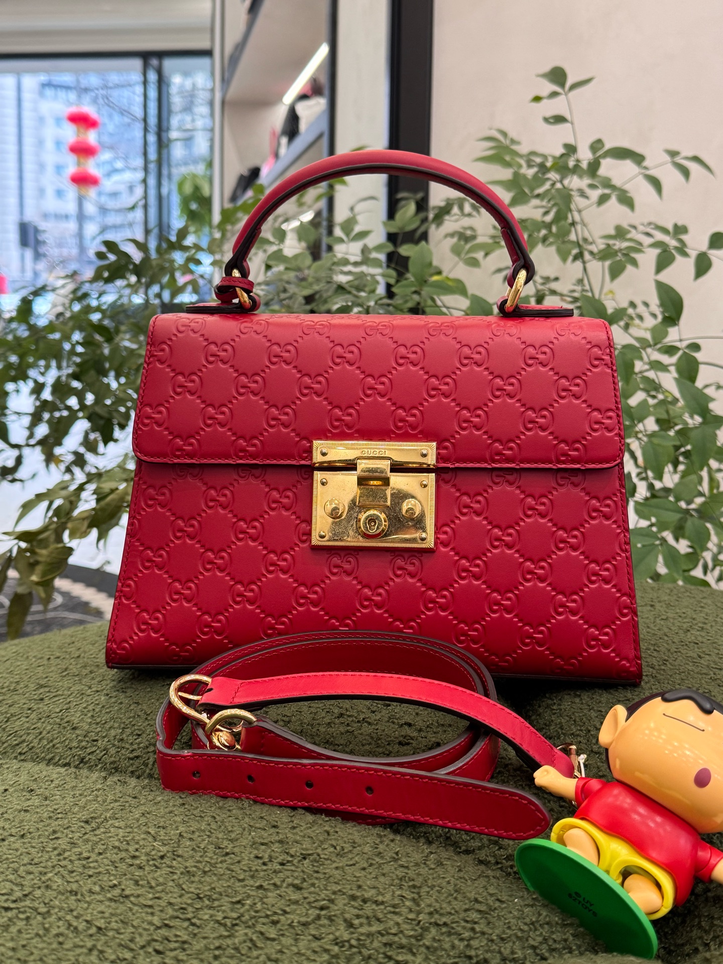 Gucci古驰红色全皮老花压纹padlock 27&times;18黑标022